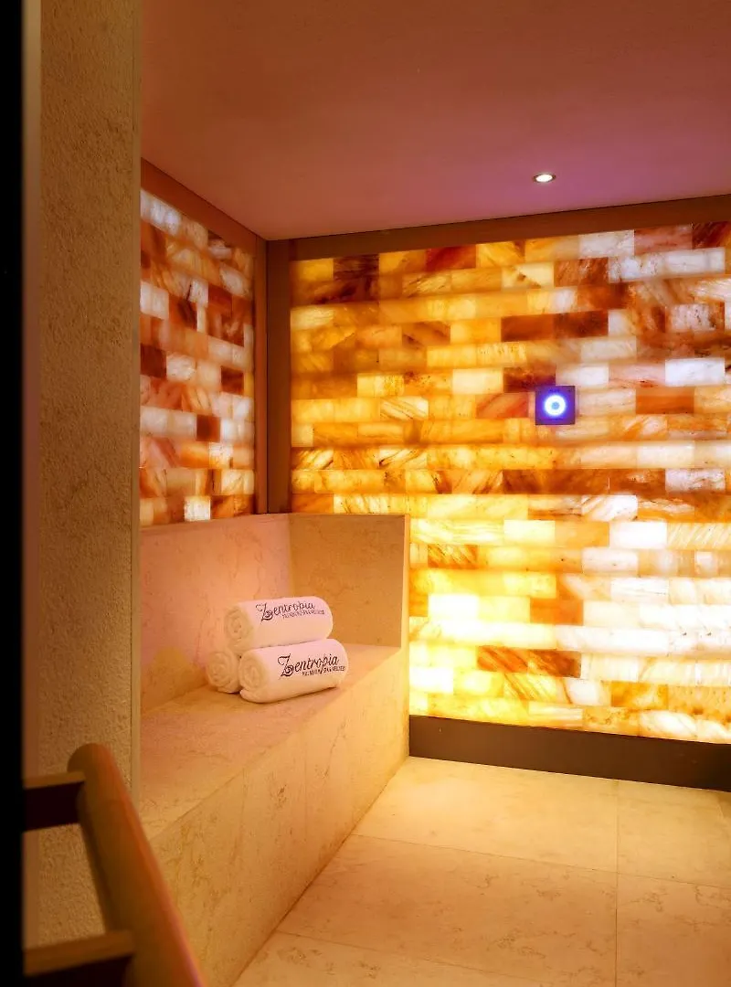 **** Hotel Family Selection At Grand Palladium Costa Mujeres Resort & Spa Cancun Mexico